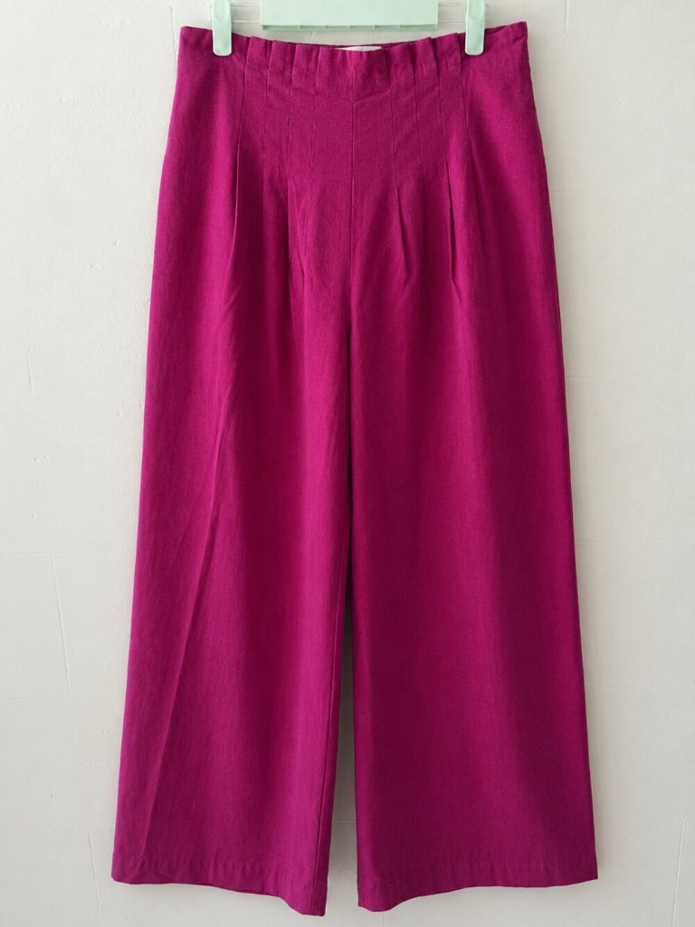 Anthropologie | Hot Pink Ultra Wide Leg Goucho Pants | Size 8